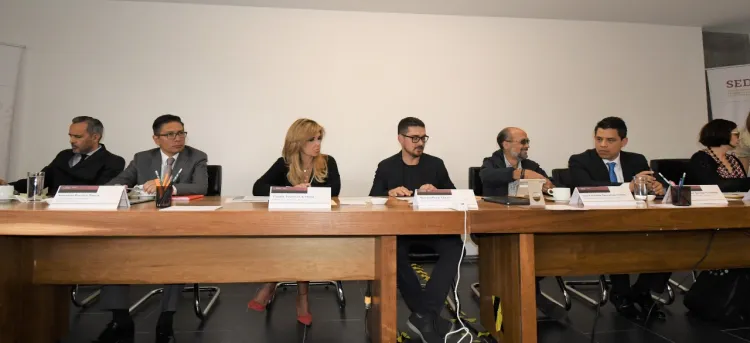 Logra Gobernadora compromiso de Sedatu para concluir obras del Fondo Minero