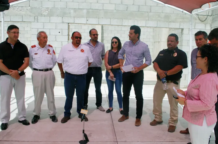 Apoya Alcalde construcción de la Estación de Bomberos
