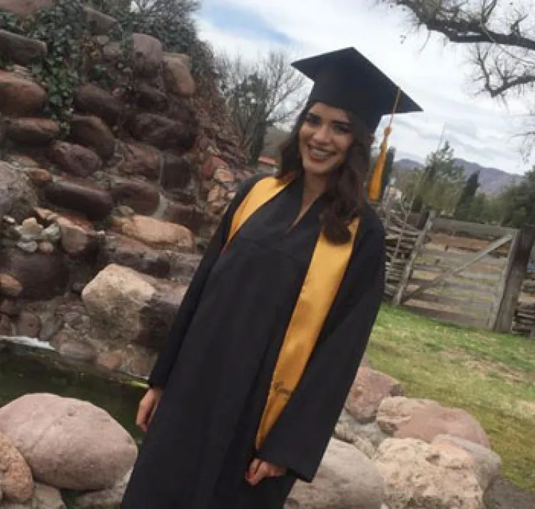 Dariana Ortiz se gradúa