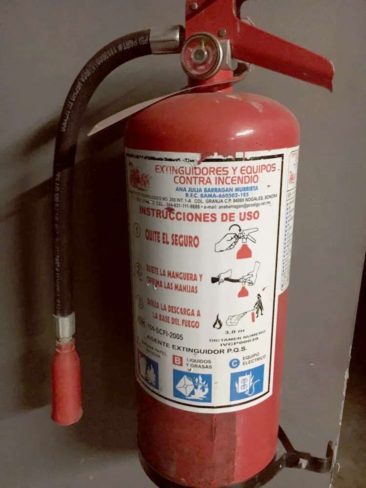 Roban en plantel
educativo