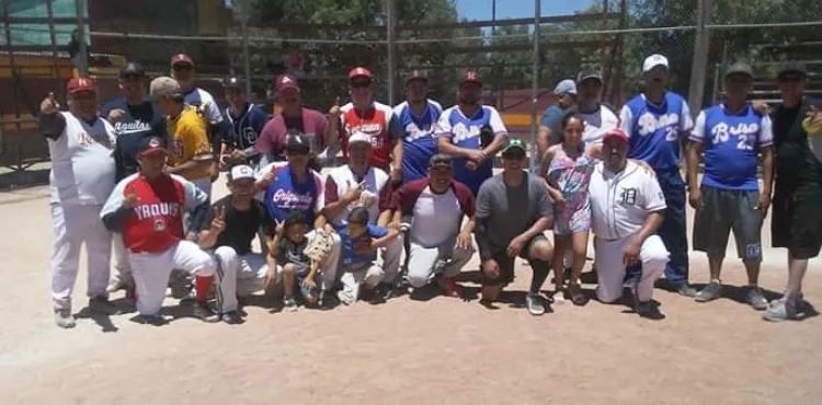 Un éxito torneo de softbol de&#039;Todos Unidos por Nogales&#039;