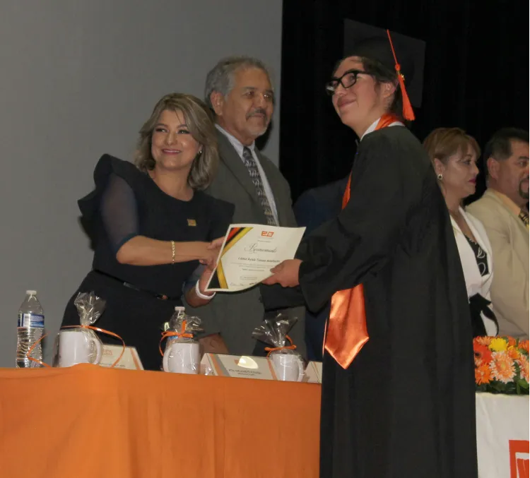 Gradúa la Primera Generación