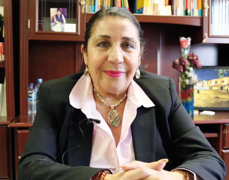 Inicia la recepción de documentos para becas