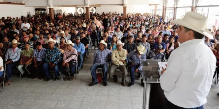 Atienden a comunidades indígenas