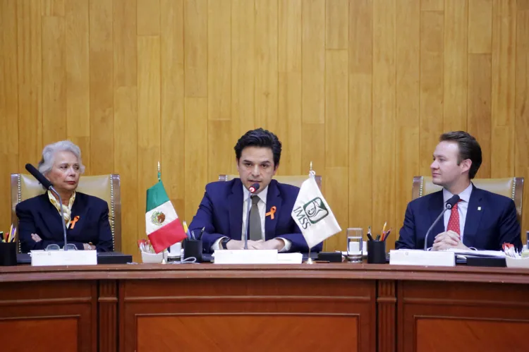 Protesta nuevo Director del IMSS