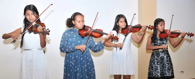 Ofrecen Recital para conclusión de taller