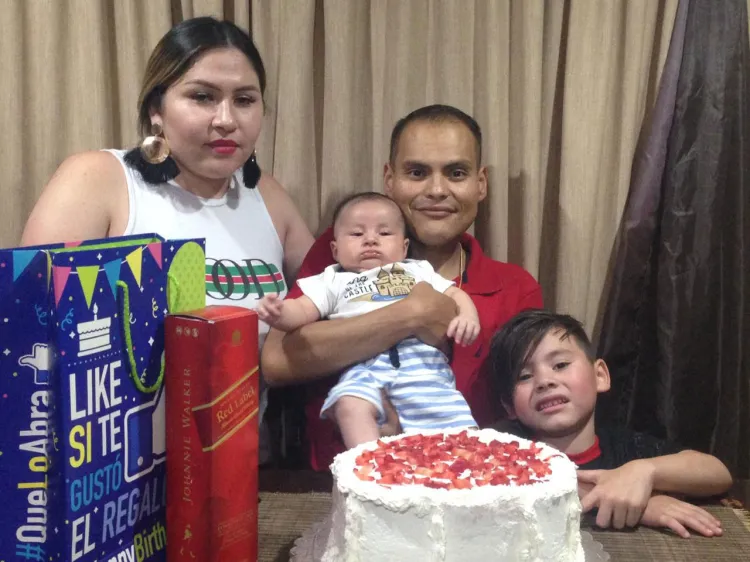 Lo festejan por su cumpleaños