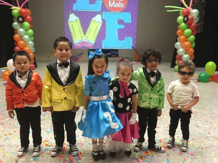 Alumnos de Kinder Malu se gradúan