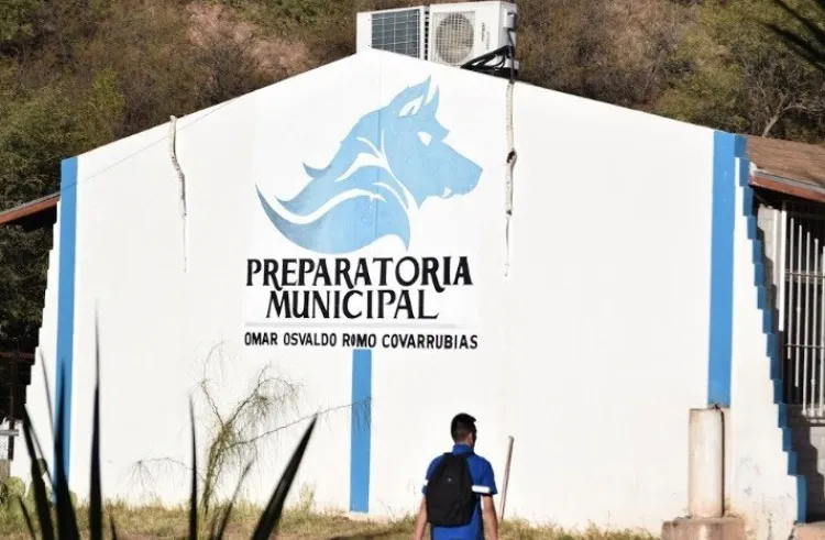 Cierra ciclo Escuela Preparatoria Municipal