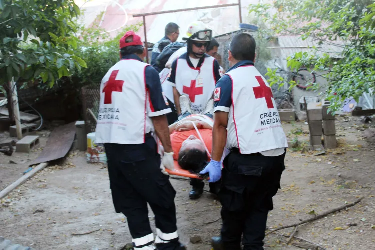 Reportan a anciana en estado de abandono