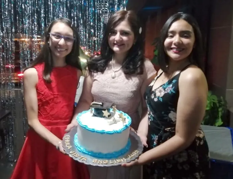 Concluyen Escuela de Inglés con éxito