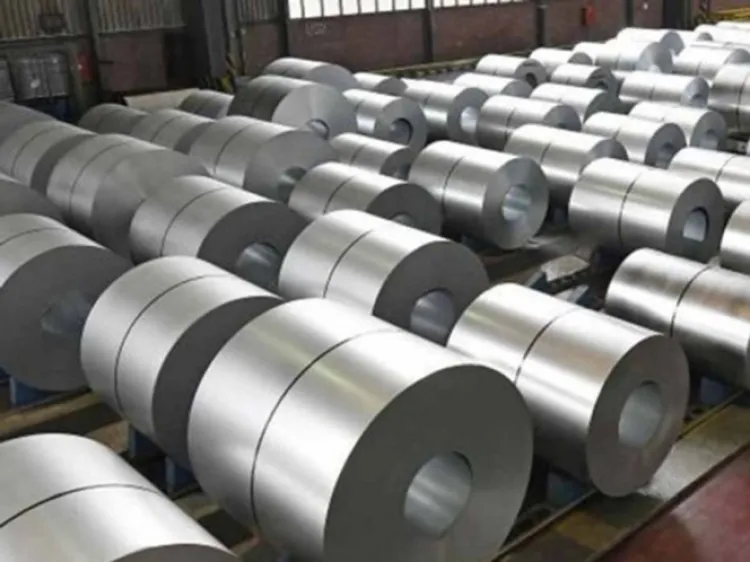 EU anuncia nuevos impuestos al acero de México