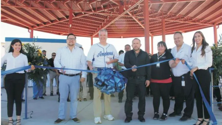 Amphenol Optimize, inaugura campo de softbol