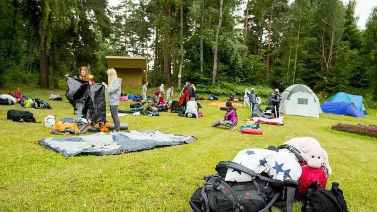 Rechazan en campamento a niño transgénero en Arizona