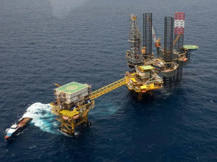 Plan de mejora para Pemex prevé reducir carga fiscal