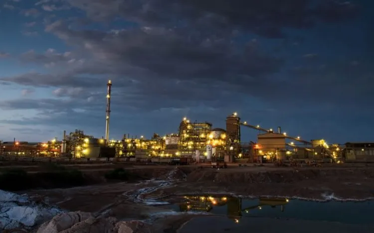 Grupo México derrama ácido sulfúrico en Mar de Cortés