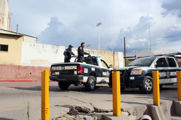 Le roba taxista siete mil pesos