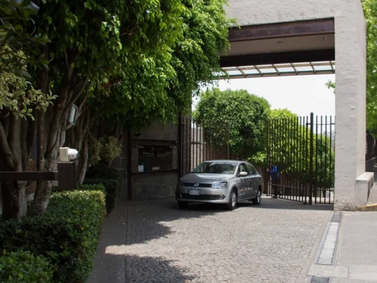 Buscan subastar residencia de Lozoya, valuada en 30 mdp