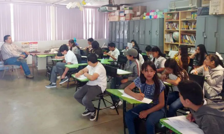 Aprenden 135 mil alumnos idioma Inglés: Víctor Guerrero