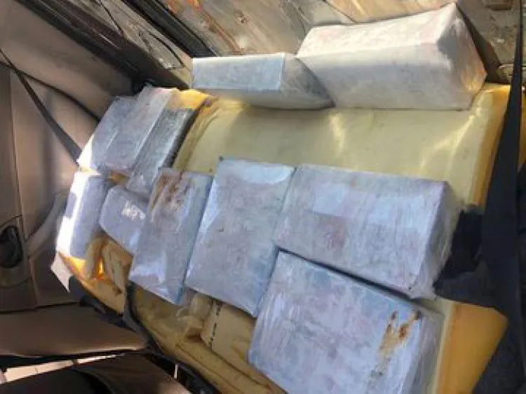 Decomisan retén metanfetamina