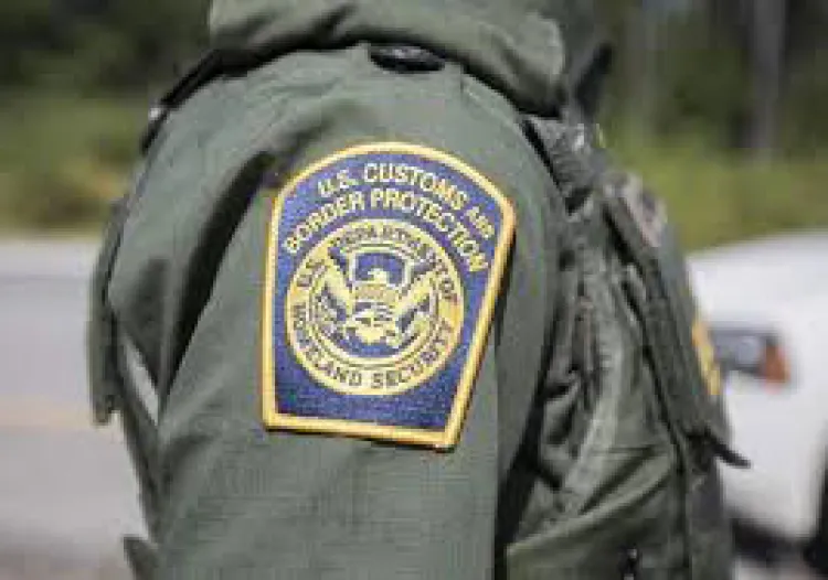 Rescatan a persona en el Río Colorado