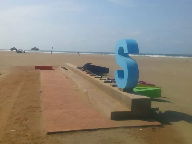 Así castigan a joven que vandalizó letras turísticas