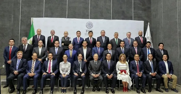 Participa Gobernadora en reunión con Gertz Manero