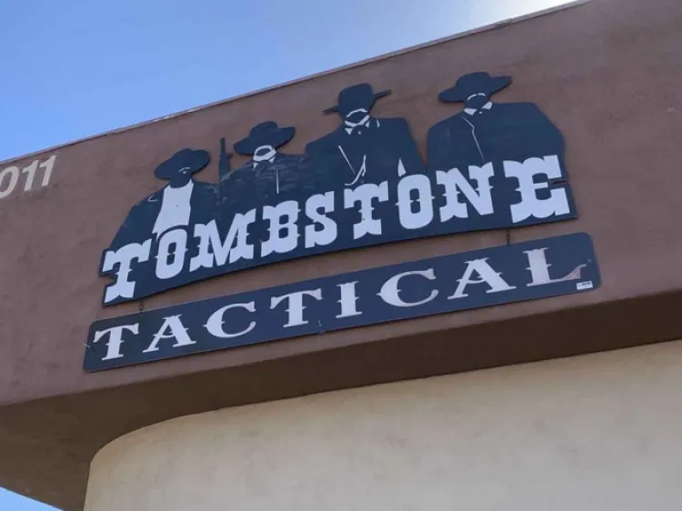 Tienda de armas en Arizona desata polémica por promoción