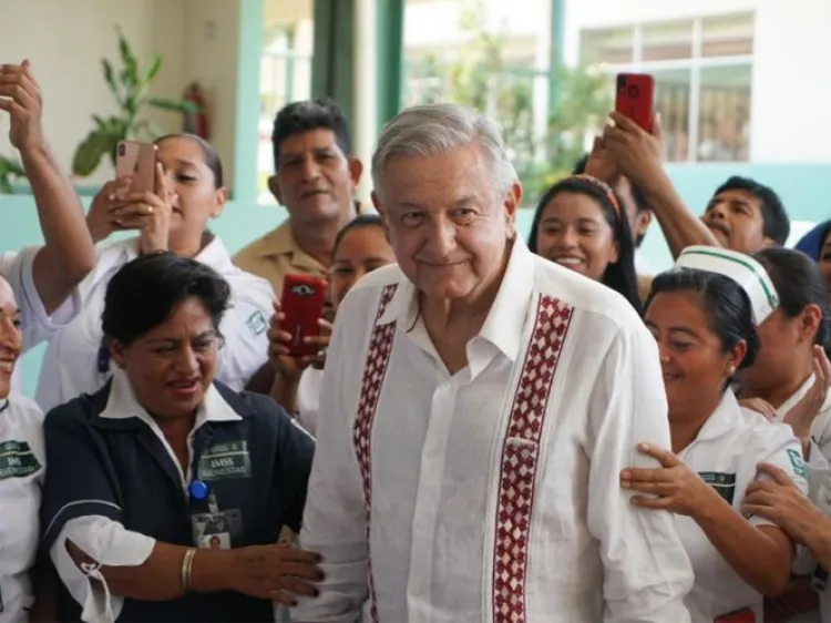 López Obrador ordena a IMSS tener listo nuevo salario del personal