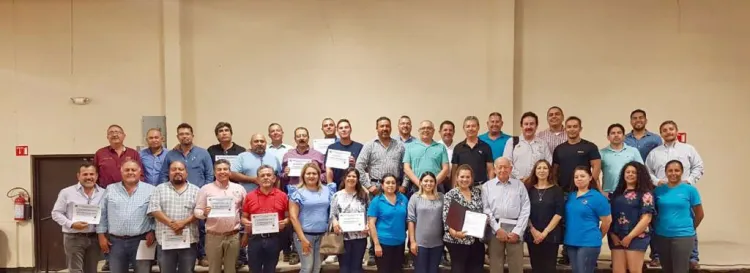 Mantienen ingenieros capacitación