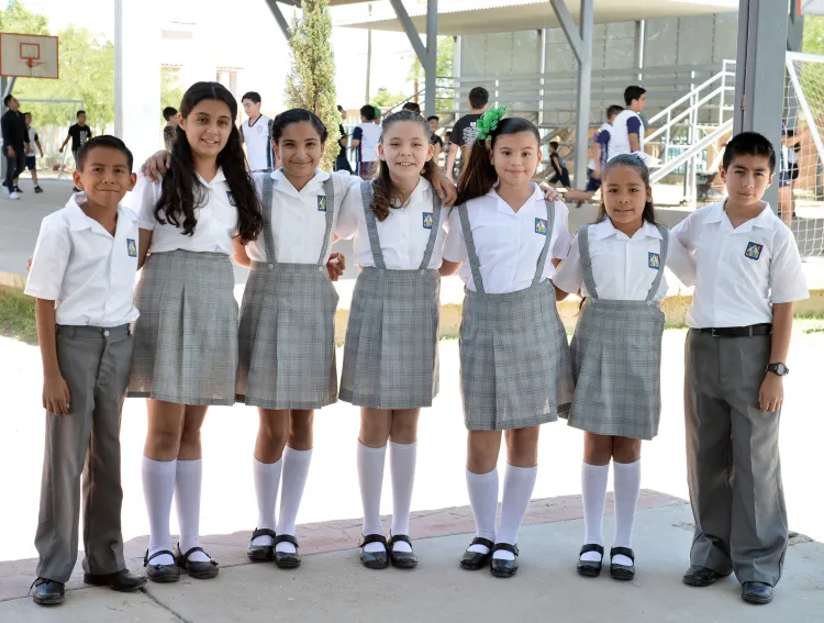 Regresa algarabía estudiantil