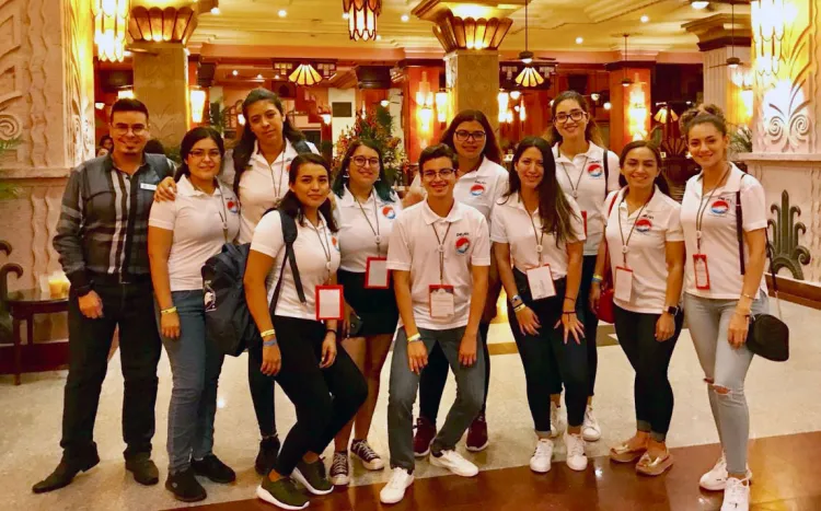 Participan en Congreso Internacional Delfín