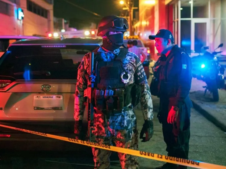 Van contra los que liberaron a atacantes de bar en Veracruz