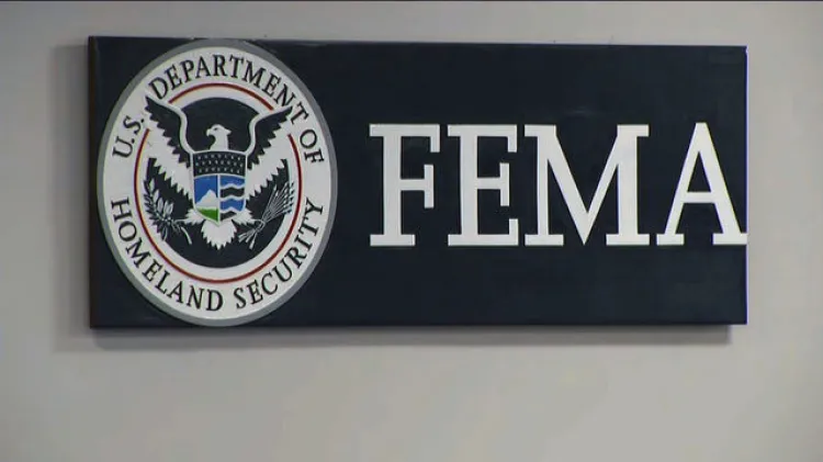 Transfieren fondos para la inmigración