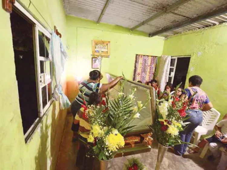 Matanza reaviva pugna en Veracruz; Fiscalía General de la República atrae el caso