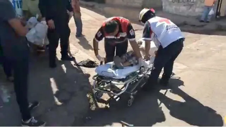 Denuncia agresión en vía pública