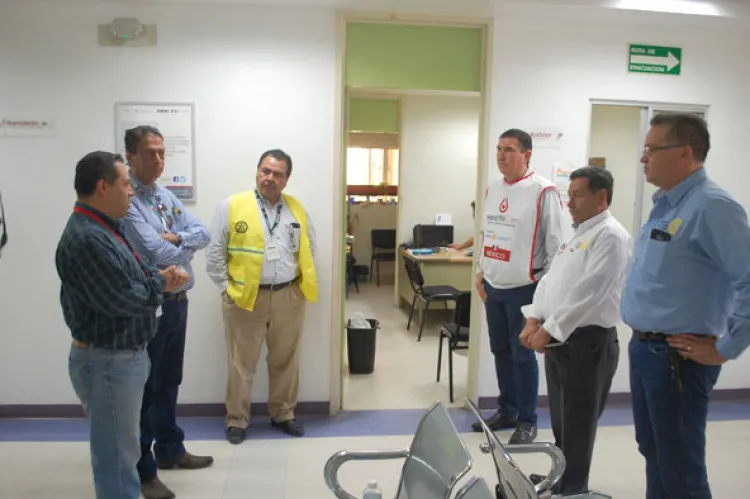 Reconocen a Director de Hospital Rotarios Industrial