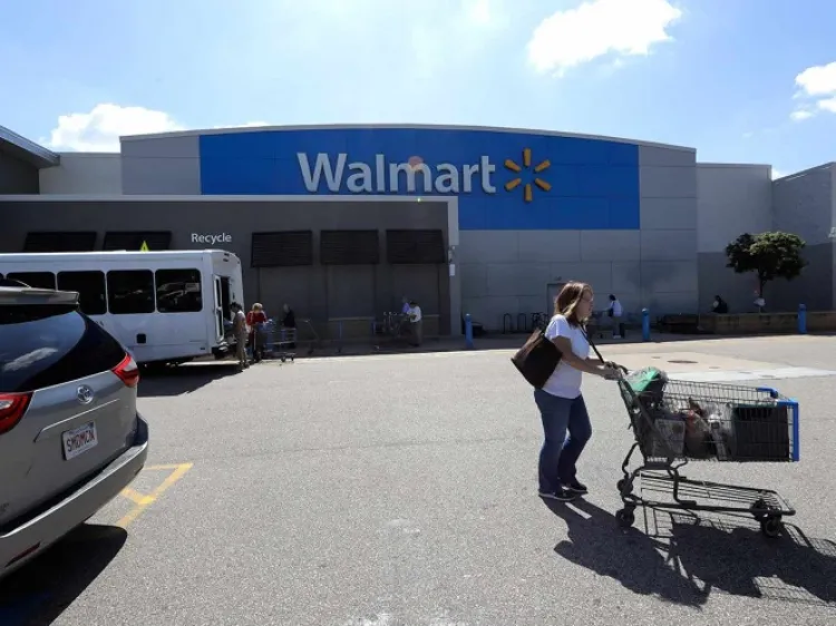 Restringe Walmart venta de armas en EU; pide acción al Congreso