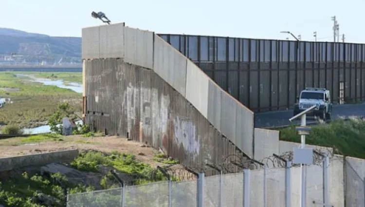 Desbloquea Pentágono 3 mil 600 mdd para muro