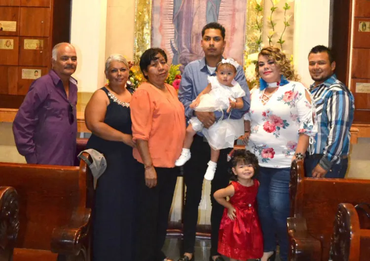 Aitana Daniela Recibe el Primer Sacramento