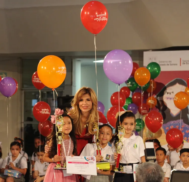 Premia Gobernadora a ganadoras del concurso Sonora con Actitur