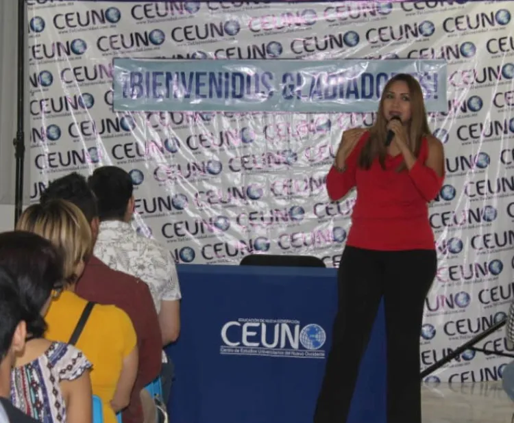 Orientan a alumnos de Ceuno