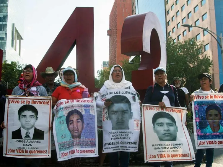 ‘Quien tenga información sobre Ayotzinapa, que nos ayude’