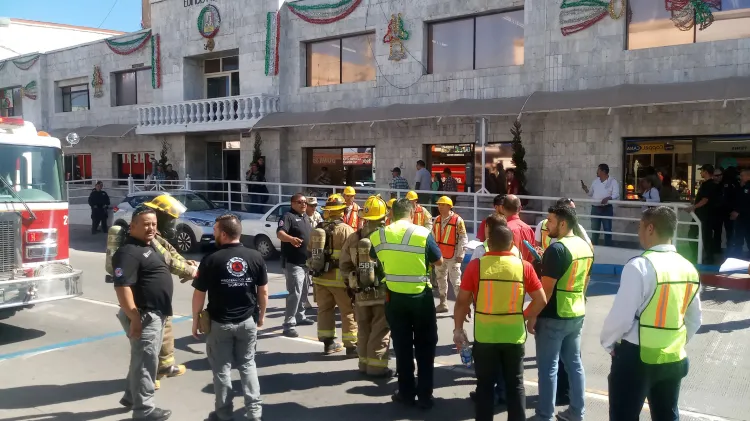 Evacuan el Palacio Municipal