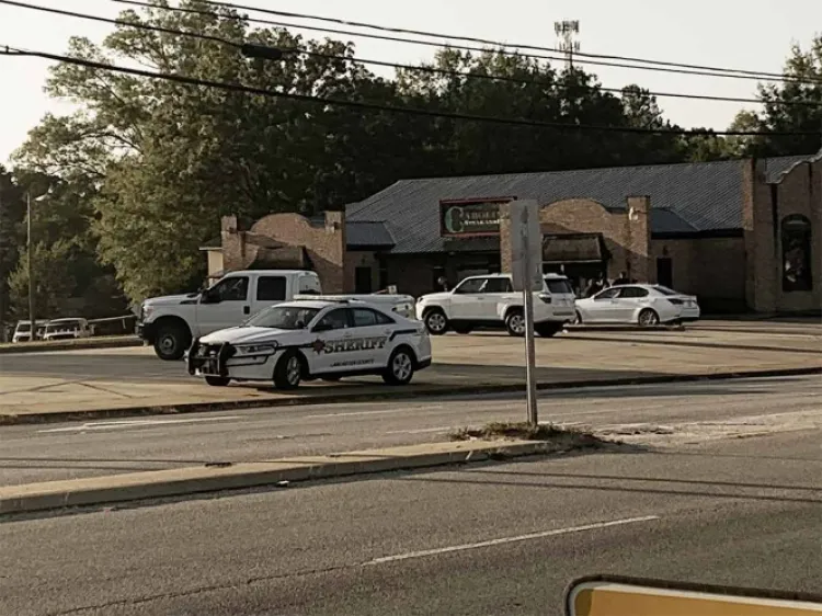 Tiroteo en bar de EU deja 2 muertos y 8 heridos