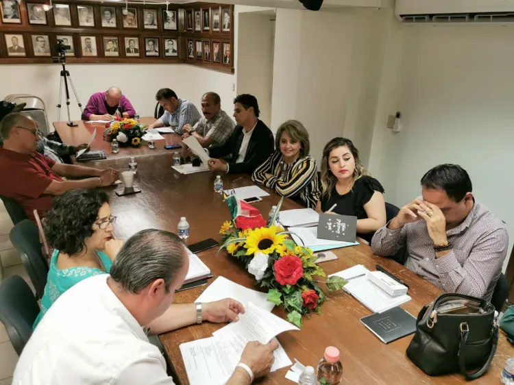 Integran Comité de Nomenclatura