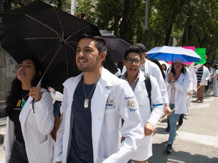Alistan plan para contratar médicos, enfermeras…