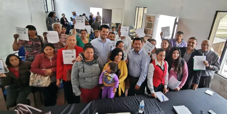 Insiste Alcalde en apoyar a familias