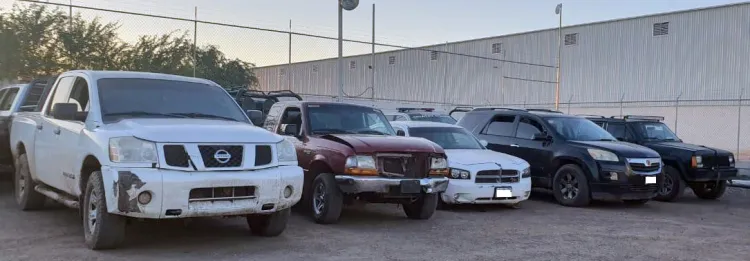 Aseguran autos, armas y cartuchos