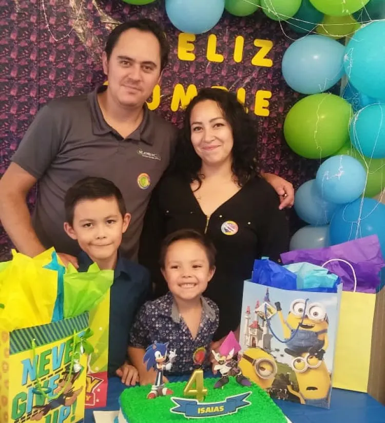 Festejan a Isaías Félix